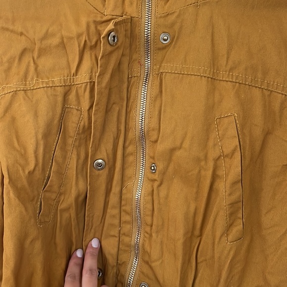Make an OFFER! WOMENS size L YELLOW JACKET - Picture 4 of 8